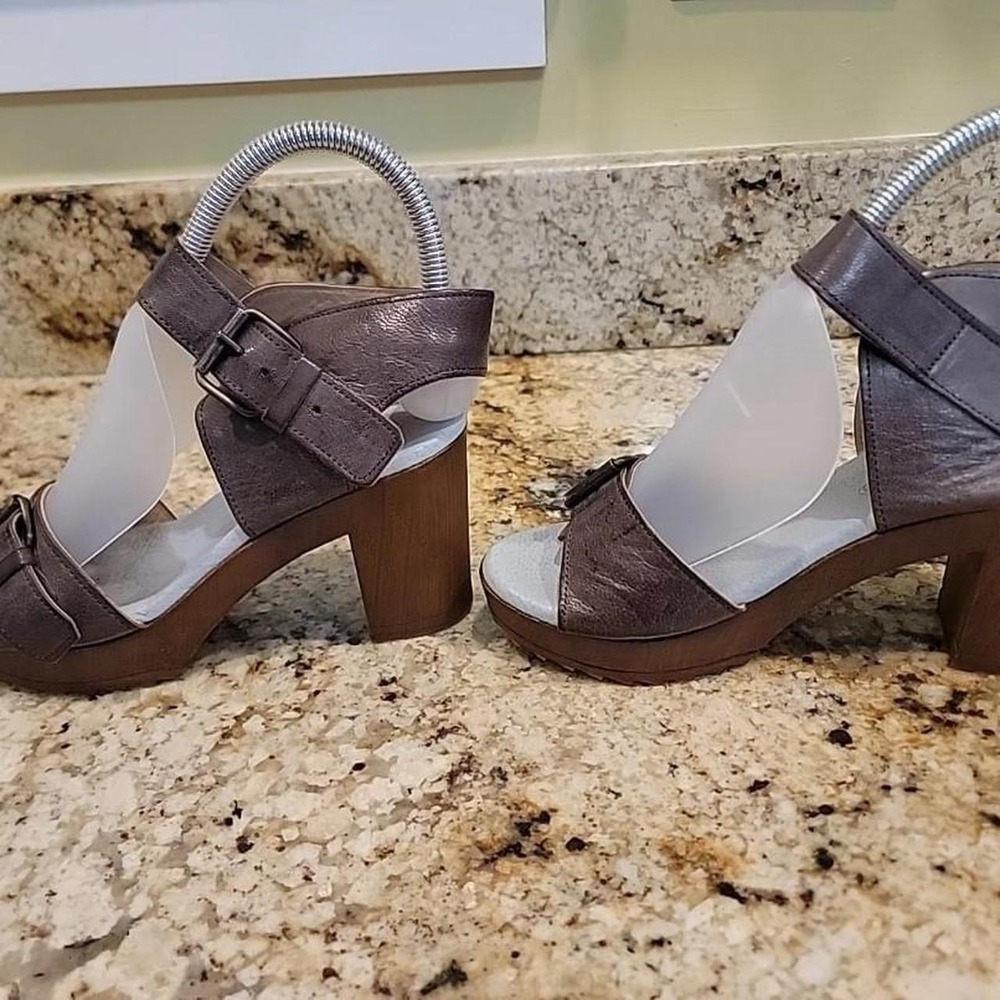 Eric Michael Platform Sandals Size 37 (US size 7) Leather Wood Block Heel